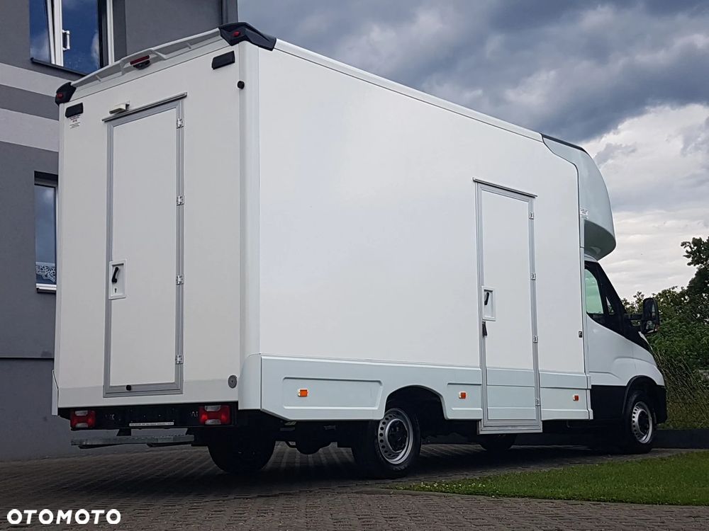 Iveco DAILY KONTENER NISKOPODŁOGOWY 4,43x2,23x2,42 SKLEP FOODTRUCK BAR KLIMA KONIOWÓZ KAMPER - 29