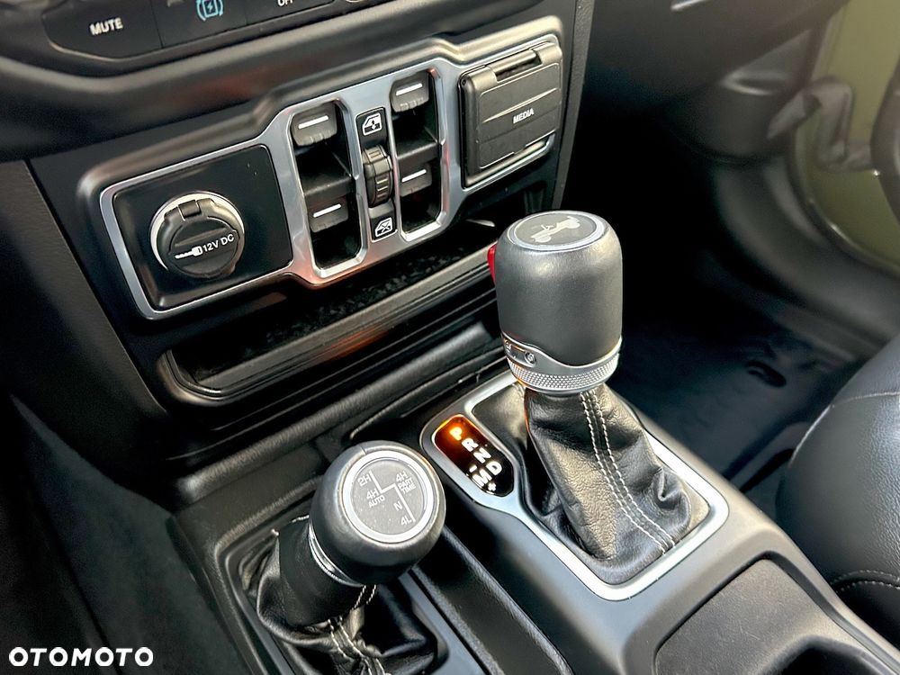 Jeep Wrangler 2.0 T-GDI Hardtop AWD Automatik Sahara - 24