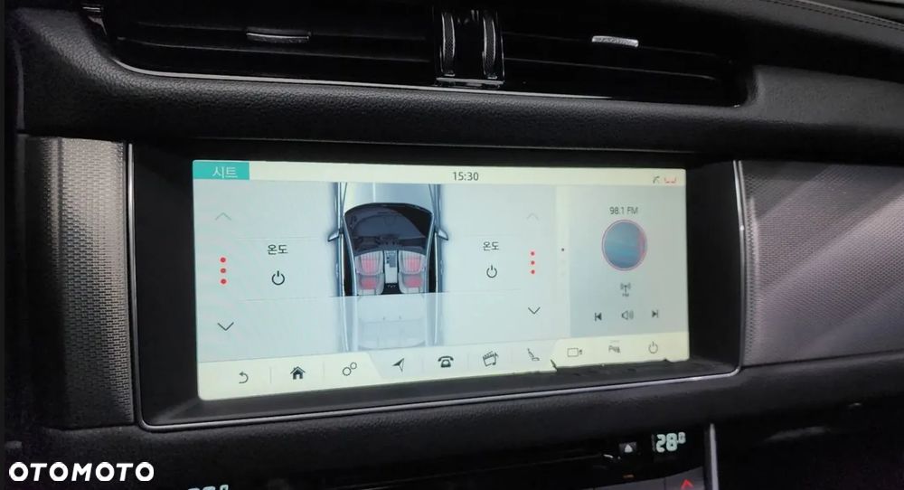 Jaguar XF 20d Prestige - 18