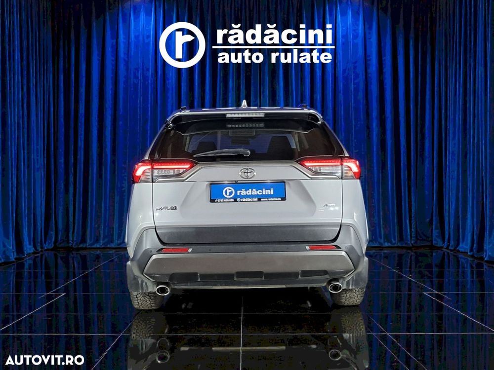 Toyota RAV4 - 4