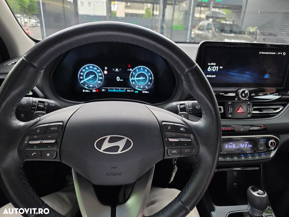 Hyundai i30 1.5 T-GDI MHEV 160CP 7DCT Highway - 7