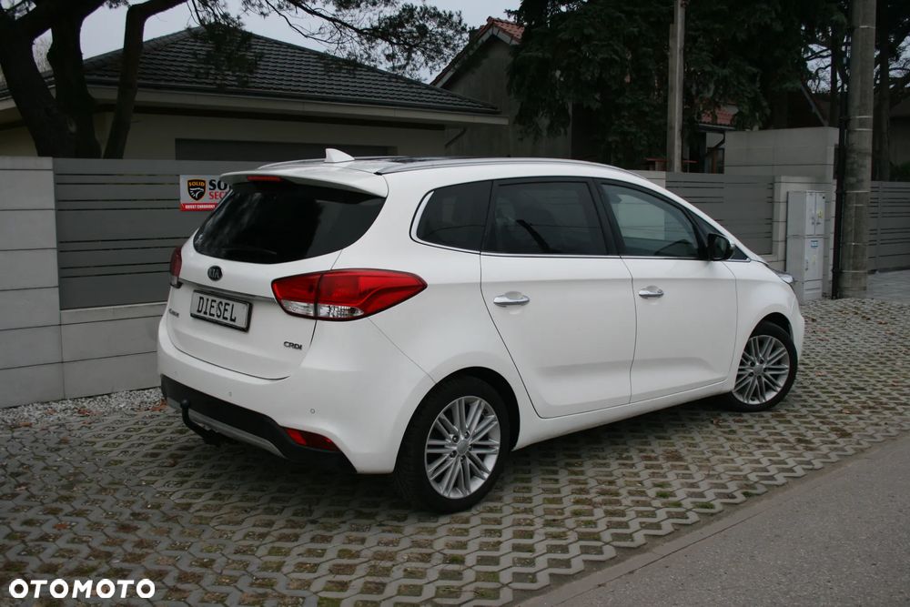 Kia Carens 1.7 CRDi M 7os - 24