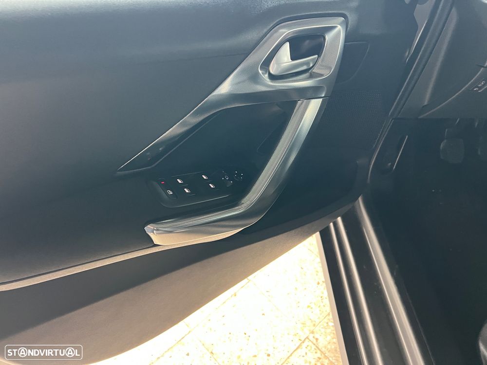 Peugeot 2008 1.2 PureTech Allure - 8