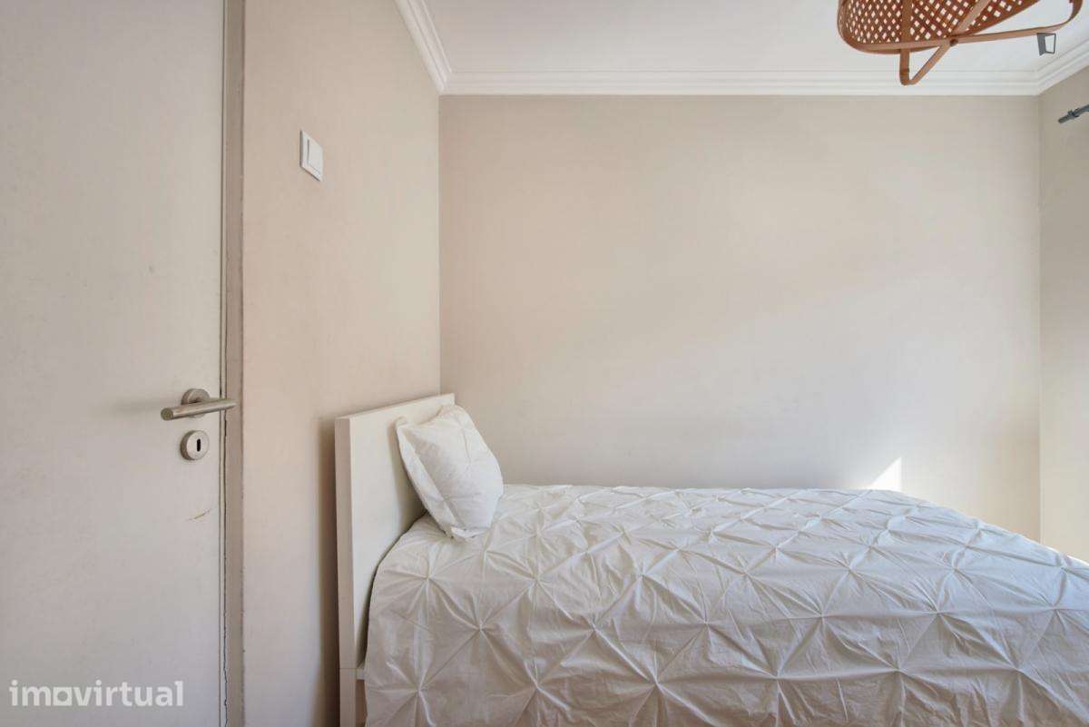 Quarto - localizado em Arroios Lisbon - Grande imagem: 3/12