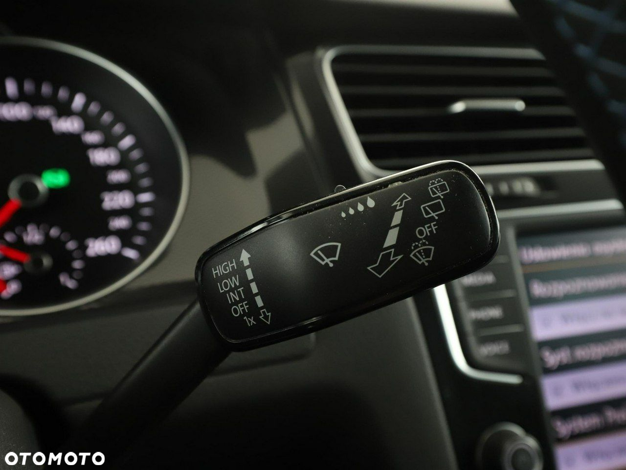 Volkswagen Golf - 36
