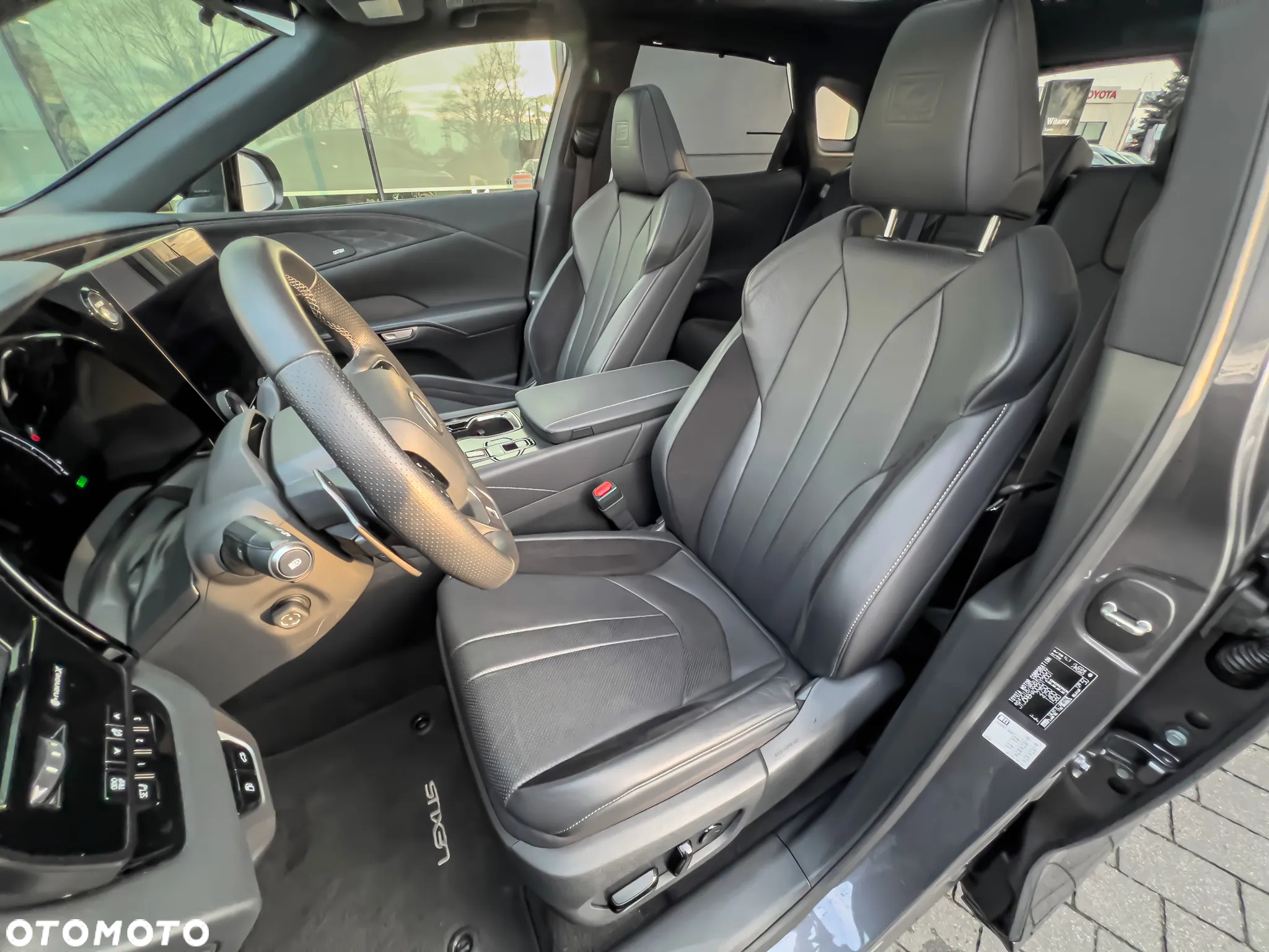 Lexus RX 500h F Sport - 16