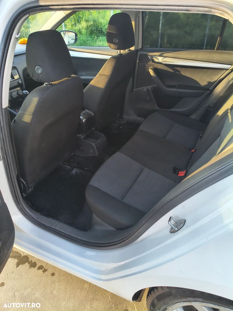 Skoda Octavia 1.6 TDI Active - 5