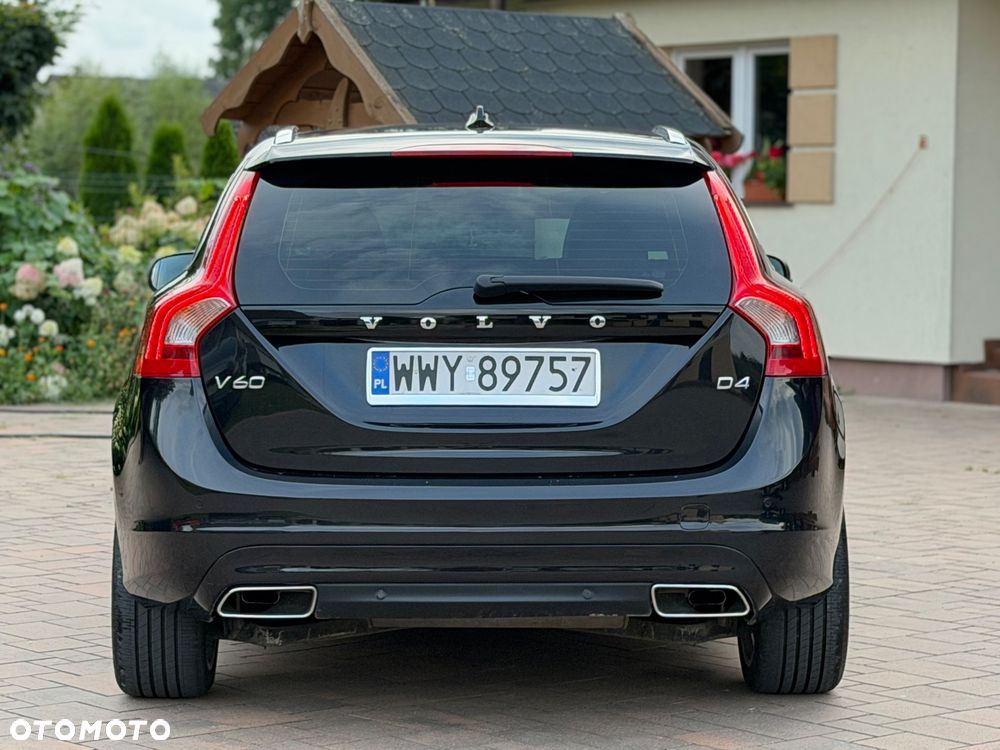 Volvo V60 D4 Drive-E Momentum - 22