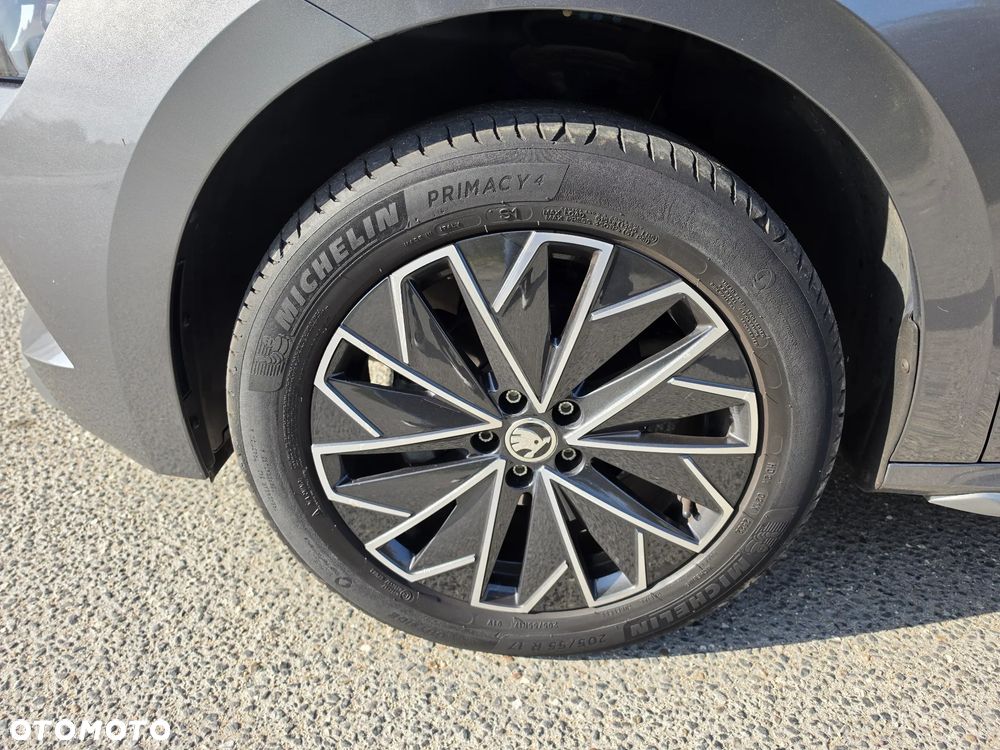 2022 Skoda Kamiq, photograph 3