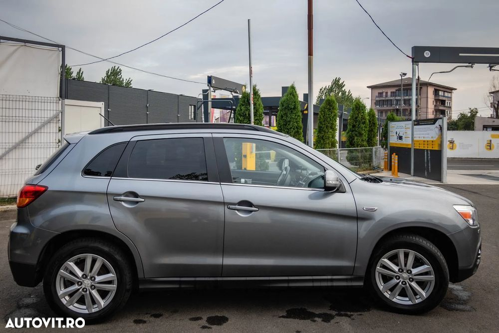 Mitsubishi ASX - 3