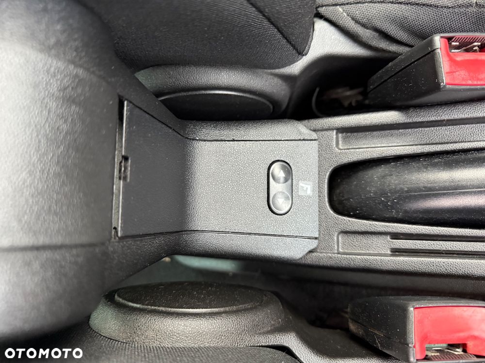 Fiat Grande Punto - 25