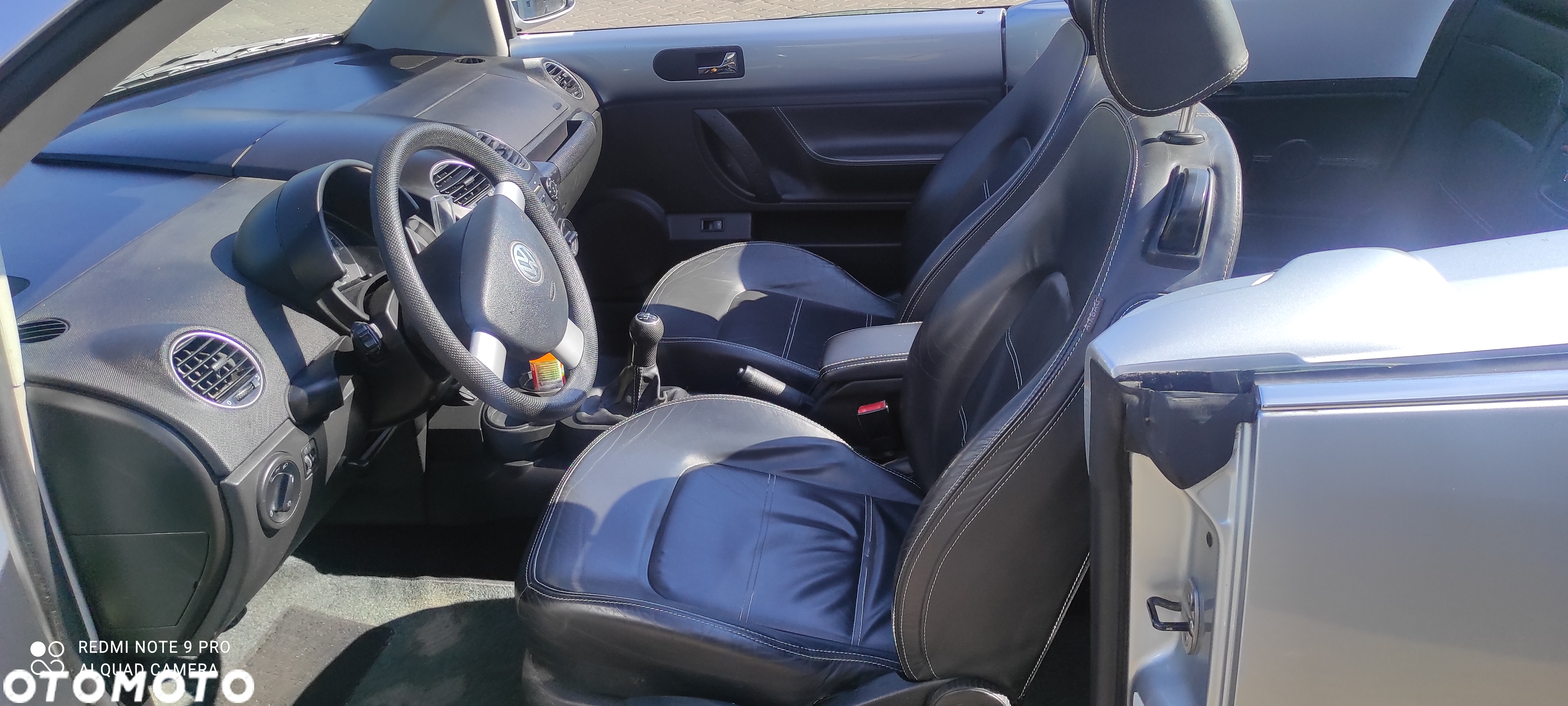 Volkswagen New Beetle Cabriolet 1.6 Freestyle - 22