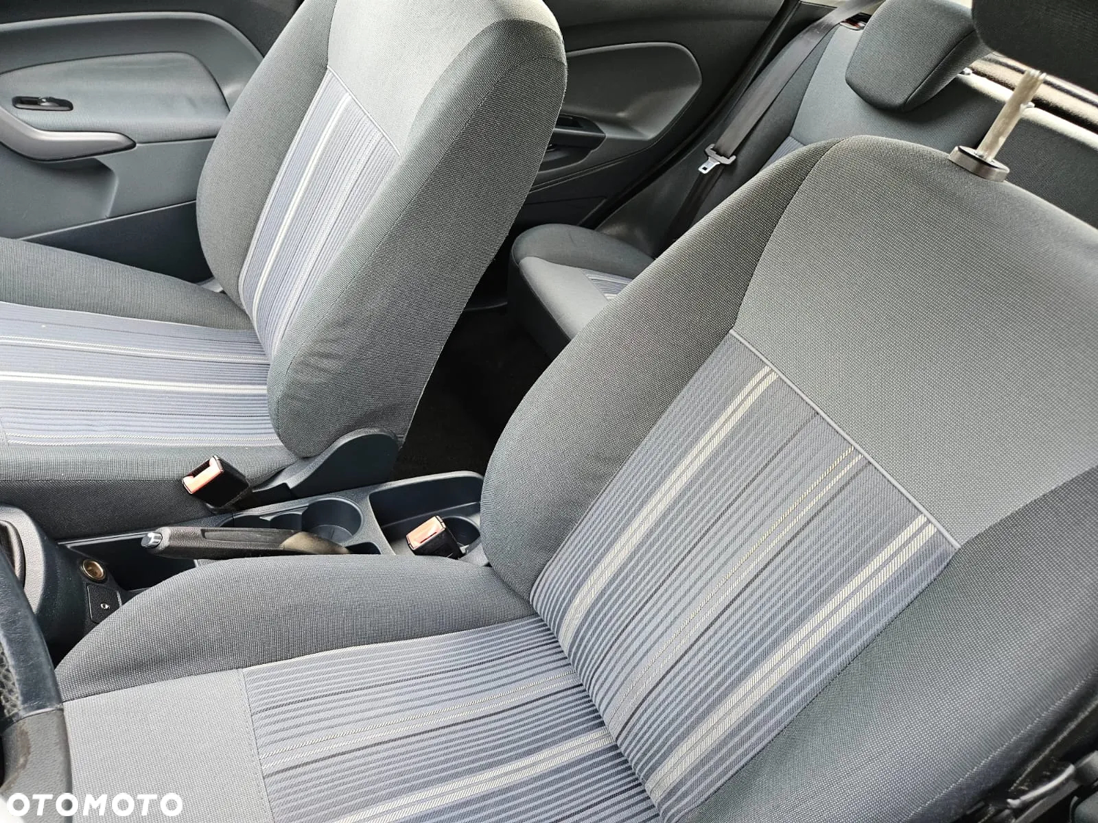 Ford Fiesta 1.4 TDCi Ambiente - 6