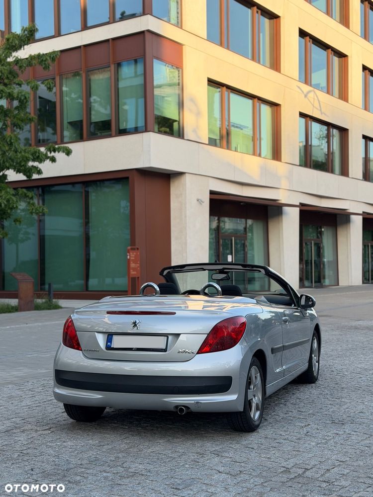 Peugeot 207 CC - 10