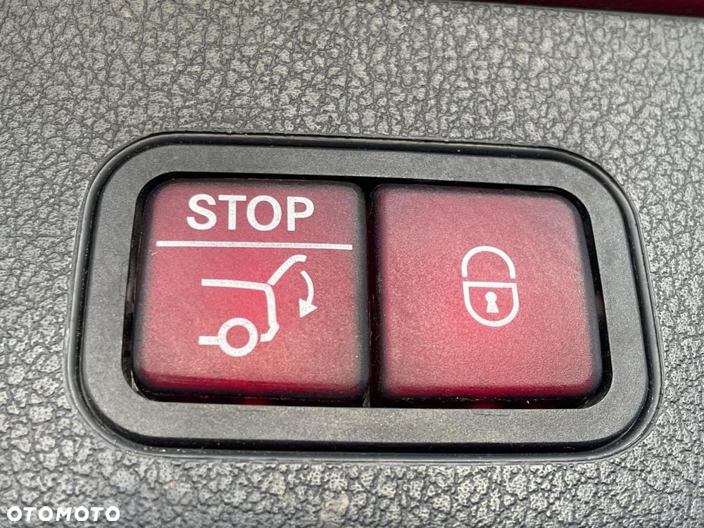 Mercedes-Benz GLB - 24