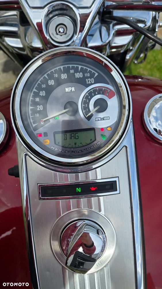 Harley-Davidson Touring Road King - 23