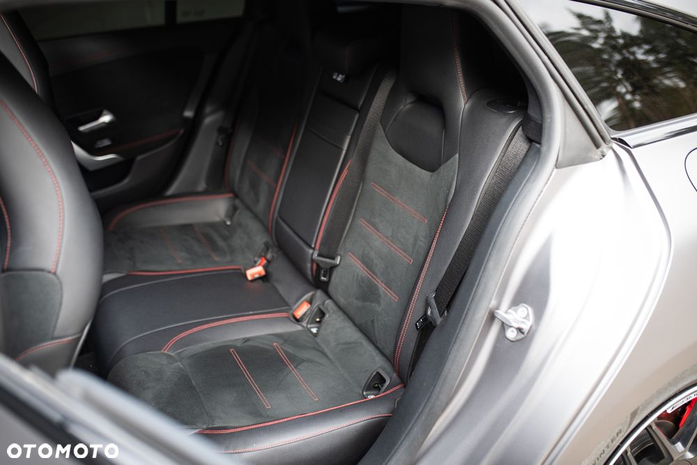 Mercedes-Benz CLA AMG 45 S 4-Matic 8G-DCT - 29
