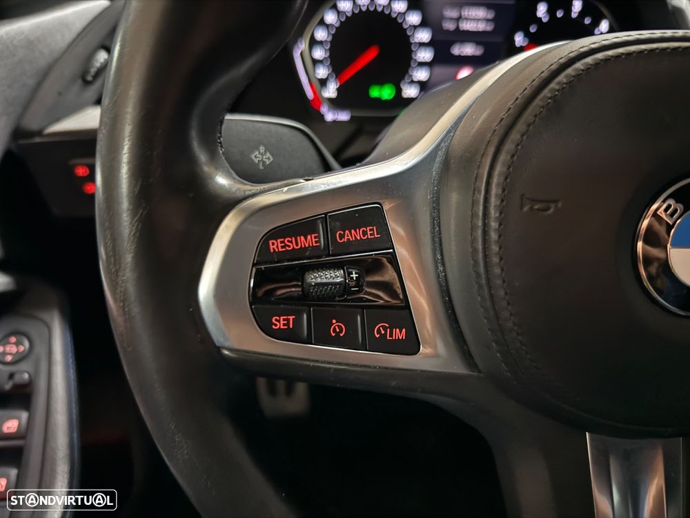 BMW 116 d Pack Desportivo M - 17