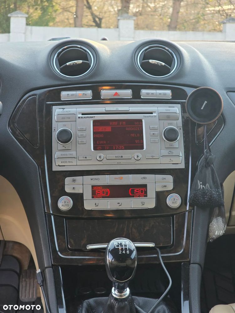 Ford Mondeo 1.8 TDCi Ghia X - 23