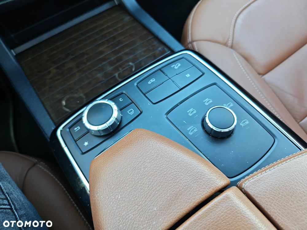 Mercedes-Benz GLS 350 d 4-Matic - 23