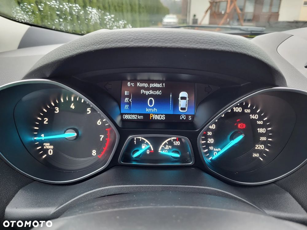 Ford Kuga - 21