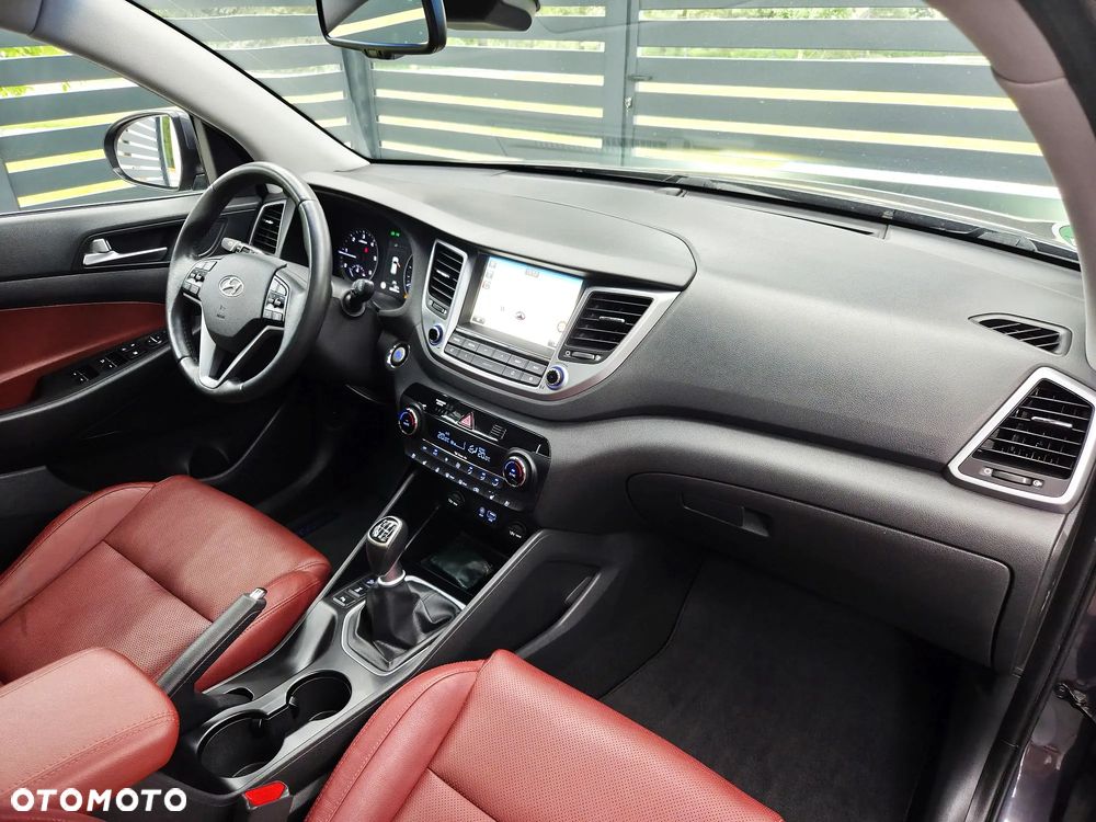Hyundai Tucson 2.0 CRDI 4WD Premium - 27