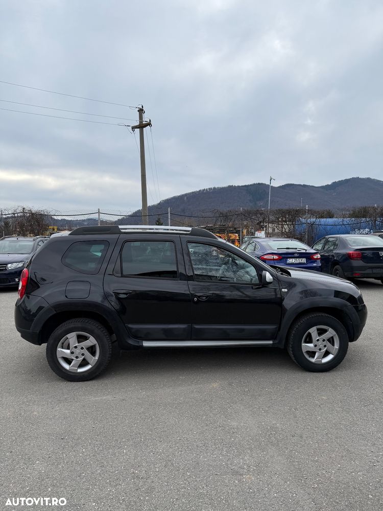 Dacia Duster 1.6 4x4 Laureate - 4