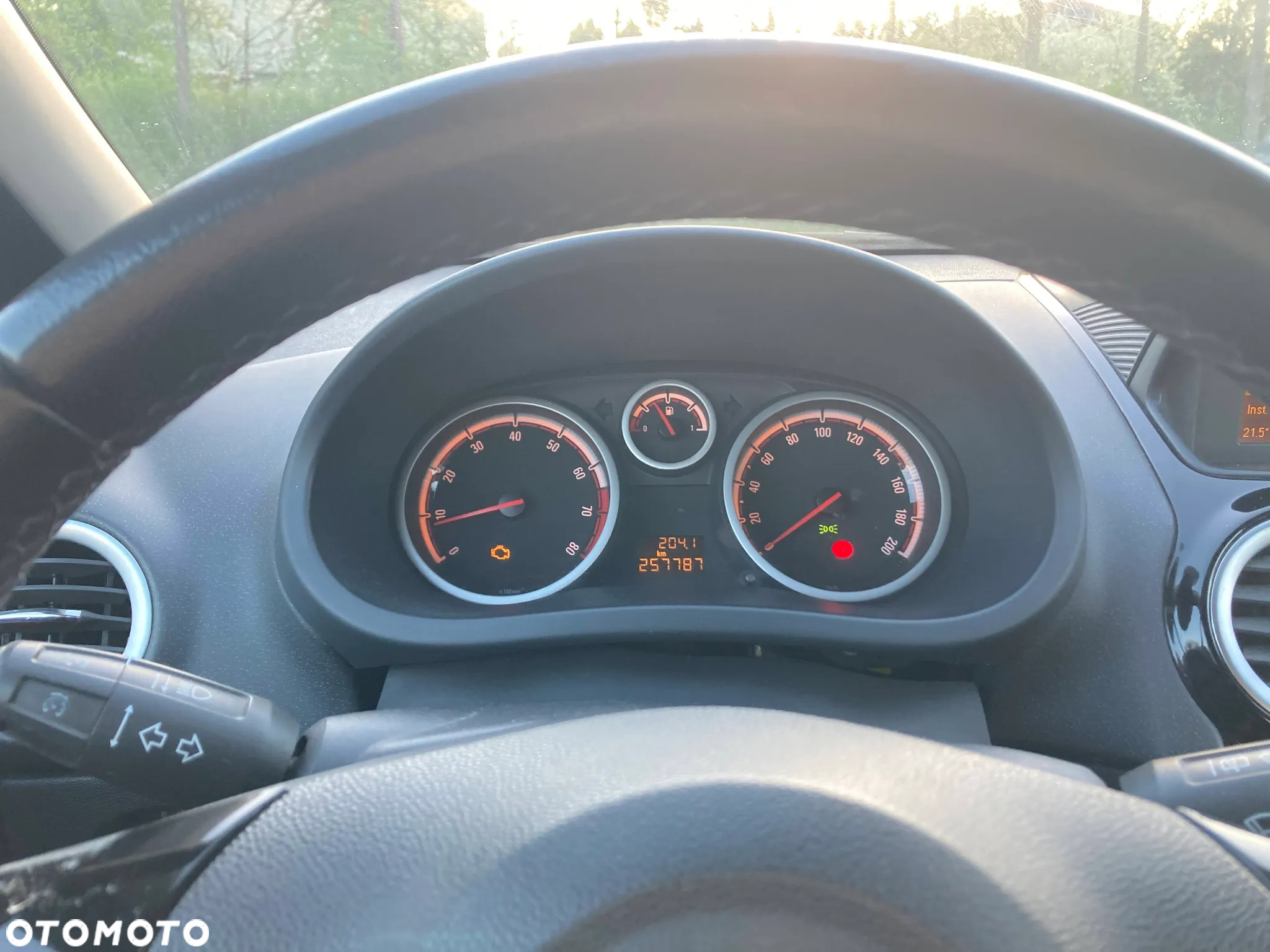 Opel Corsa 1.4 16V Cosmo - 2