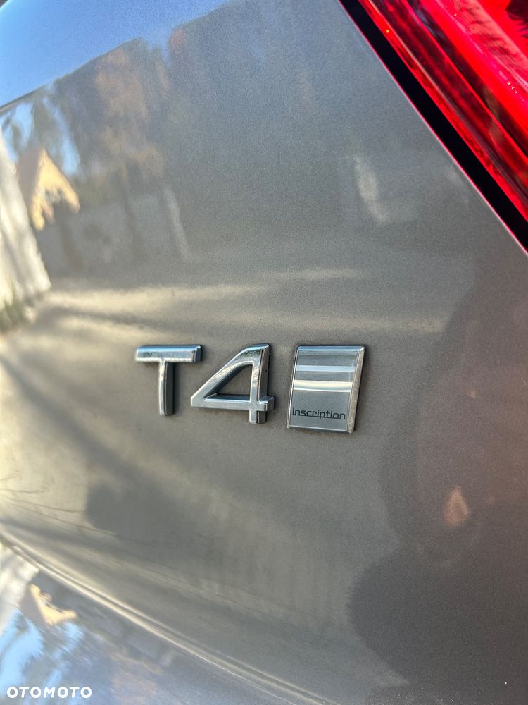 Volvo XC 40 T4 Inscription - 17