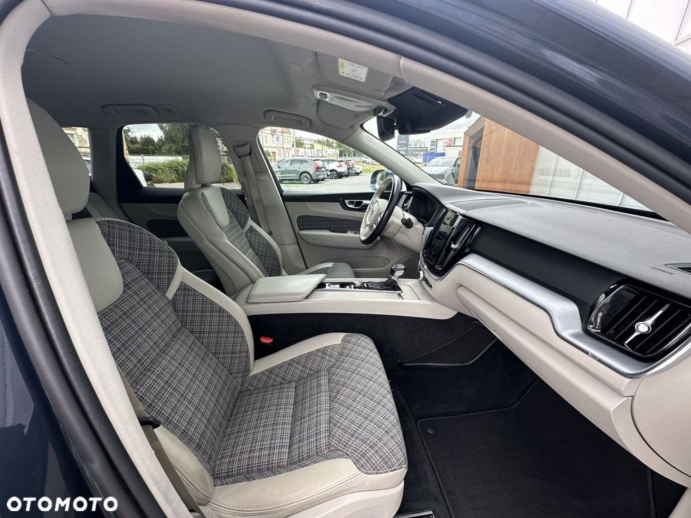 Volvo XC 60 - 29