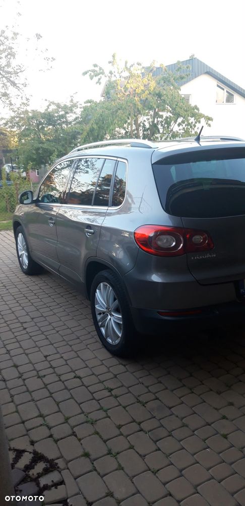 Volkswagen Tiguan - 4