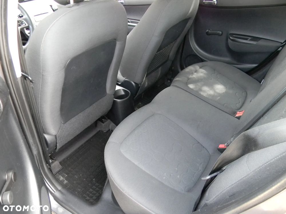 Hyundai i20 1.2 UEFA EURO 2012 Edition - 16