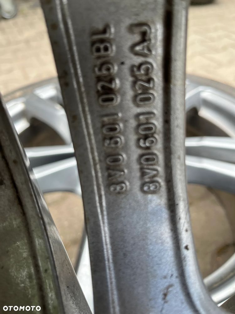 FELGI 5X112 18 7,5JX18 ET 51 8V0601025 BL AJ FELGI AUDI A3 18 8V * - 7