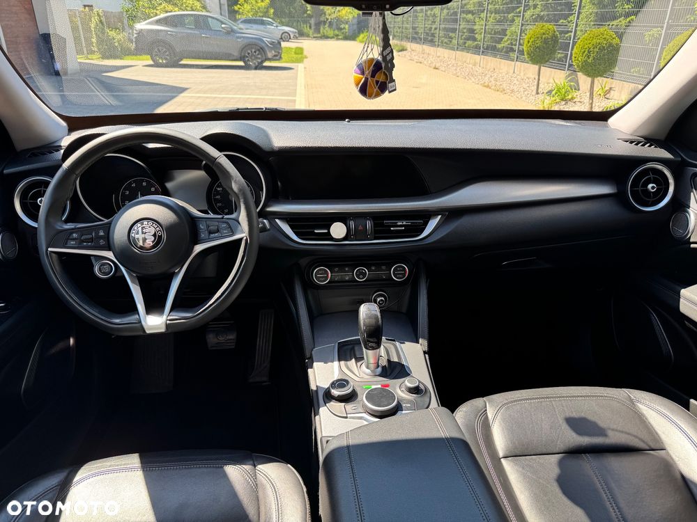 Alfa Romeo Stelvio 2.0 Turbo TI Q4 - 12