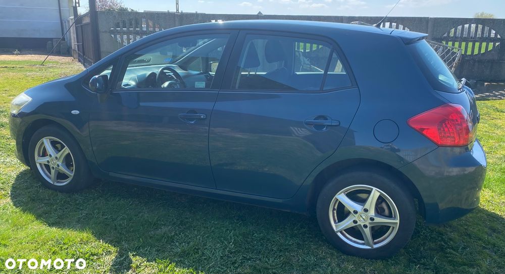 Toyota Auris - 4