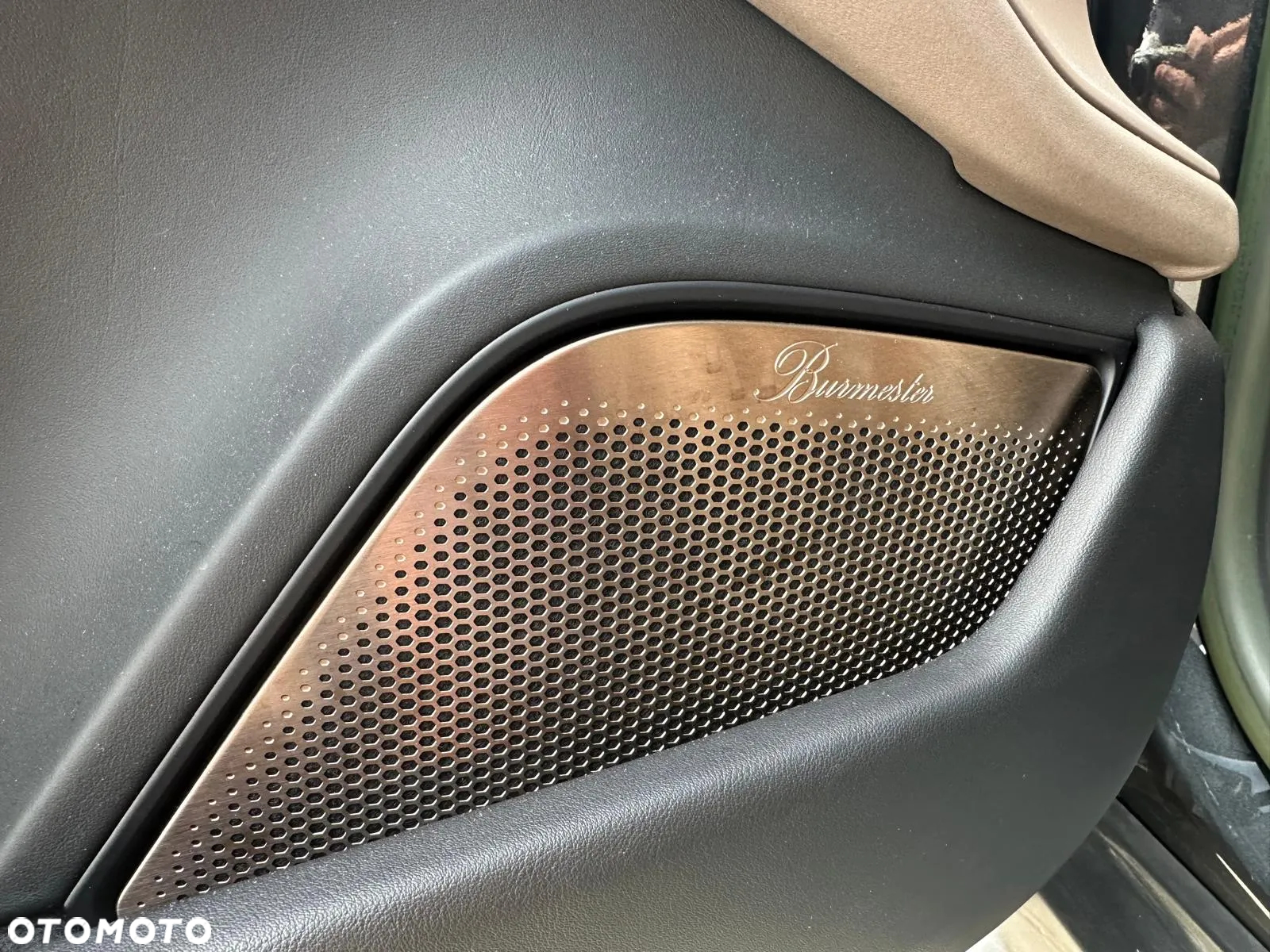Porsche Taycan - 11