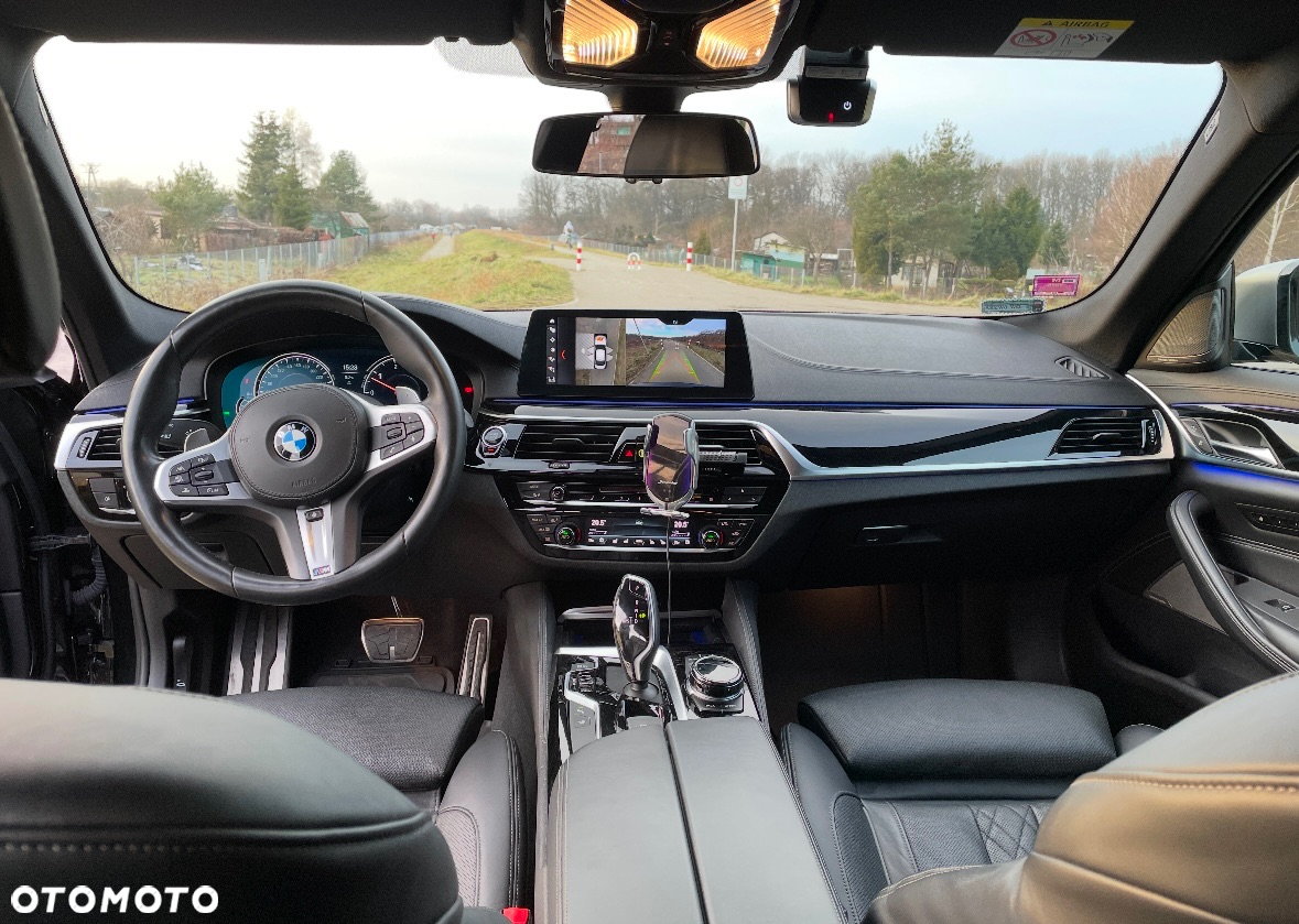 BMW Seria 5 M550d xDrive - 9