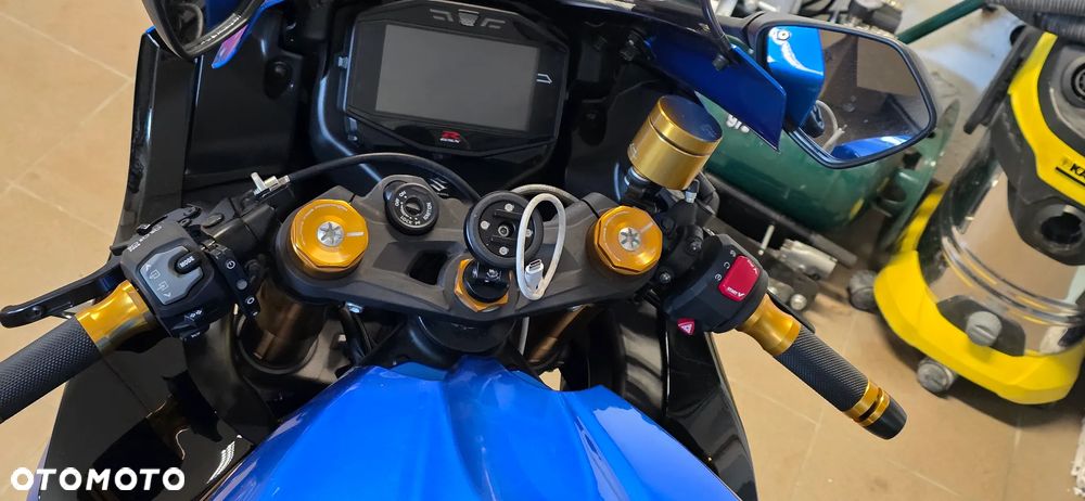 Suzuki GSX-R - 8