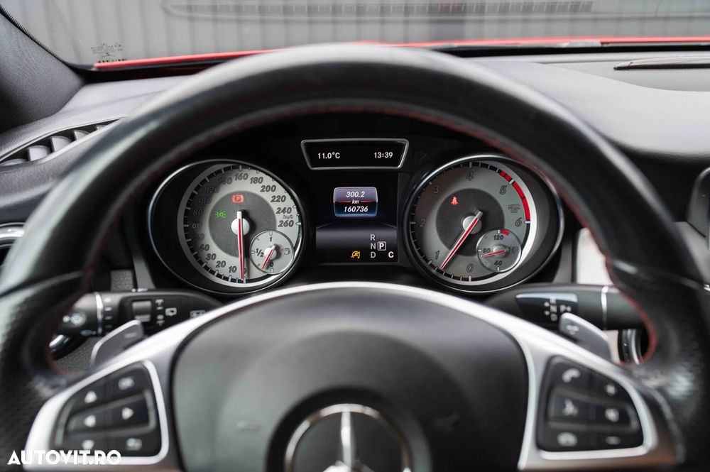 Mercedes-Benz GLA 220 CDI 4MATIC 7G-DCT AMG Line - 15