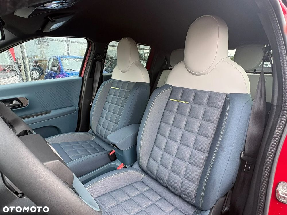 Fiat Grande Panda 1.2 mHEV La Prima eDCT - 10