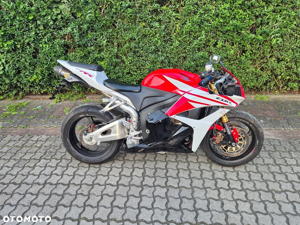 Honda CBR - 11