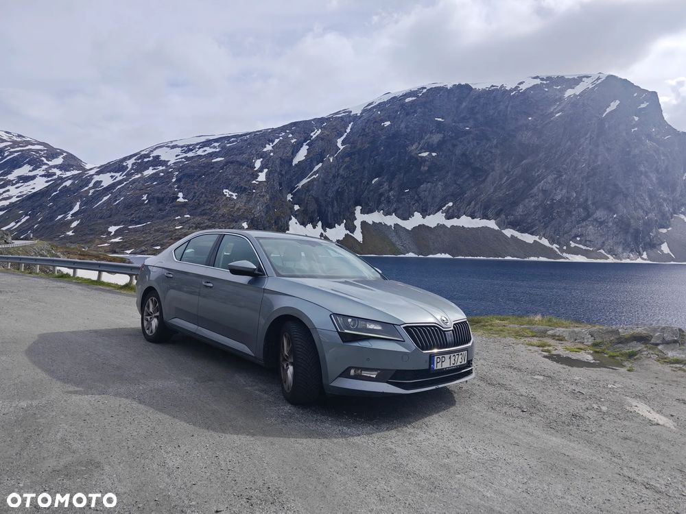 Skoda Superb 2.0 TDI Ambition DSG - 12