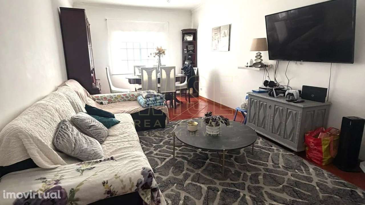 Apartamento T3 com  Garagem e Arrumo no Centro da Lousã - Grande imagem: 5/17