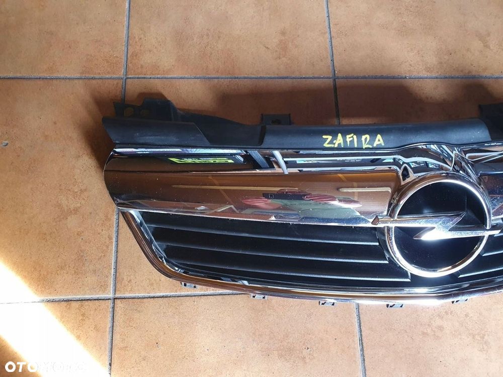 GRILL ATRAPA OPEL ZAFIRA B - 2