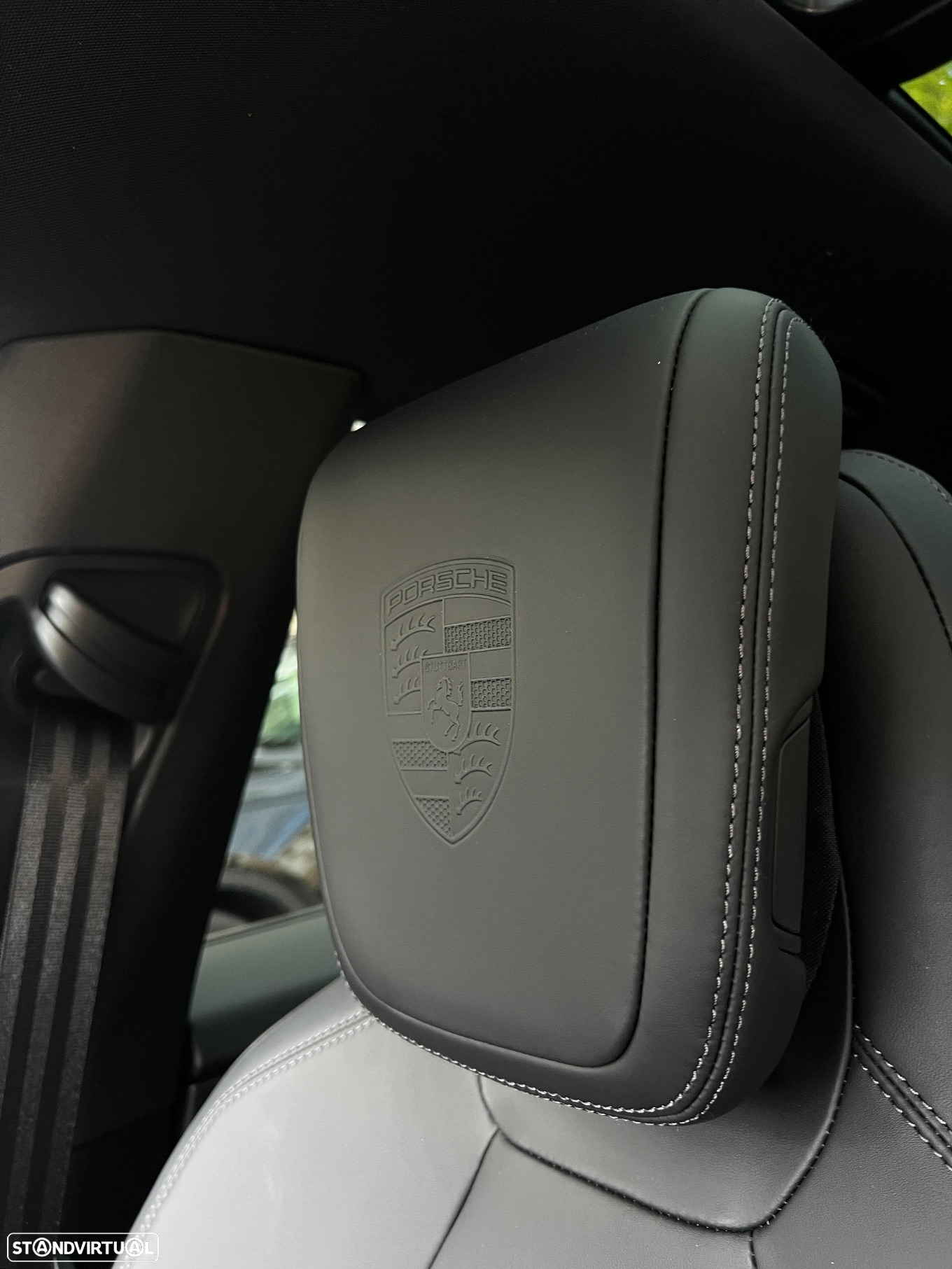 Porsche Macan Electric 4 - 13