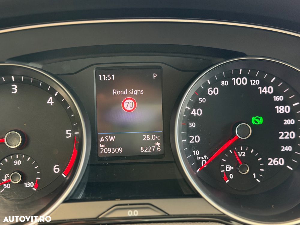 Volkswagen Passat 2.0 TDI DSG Comfortline - 32