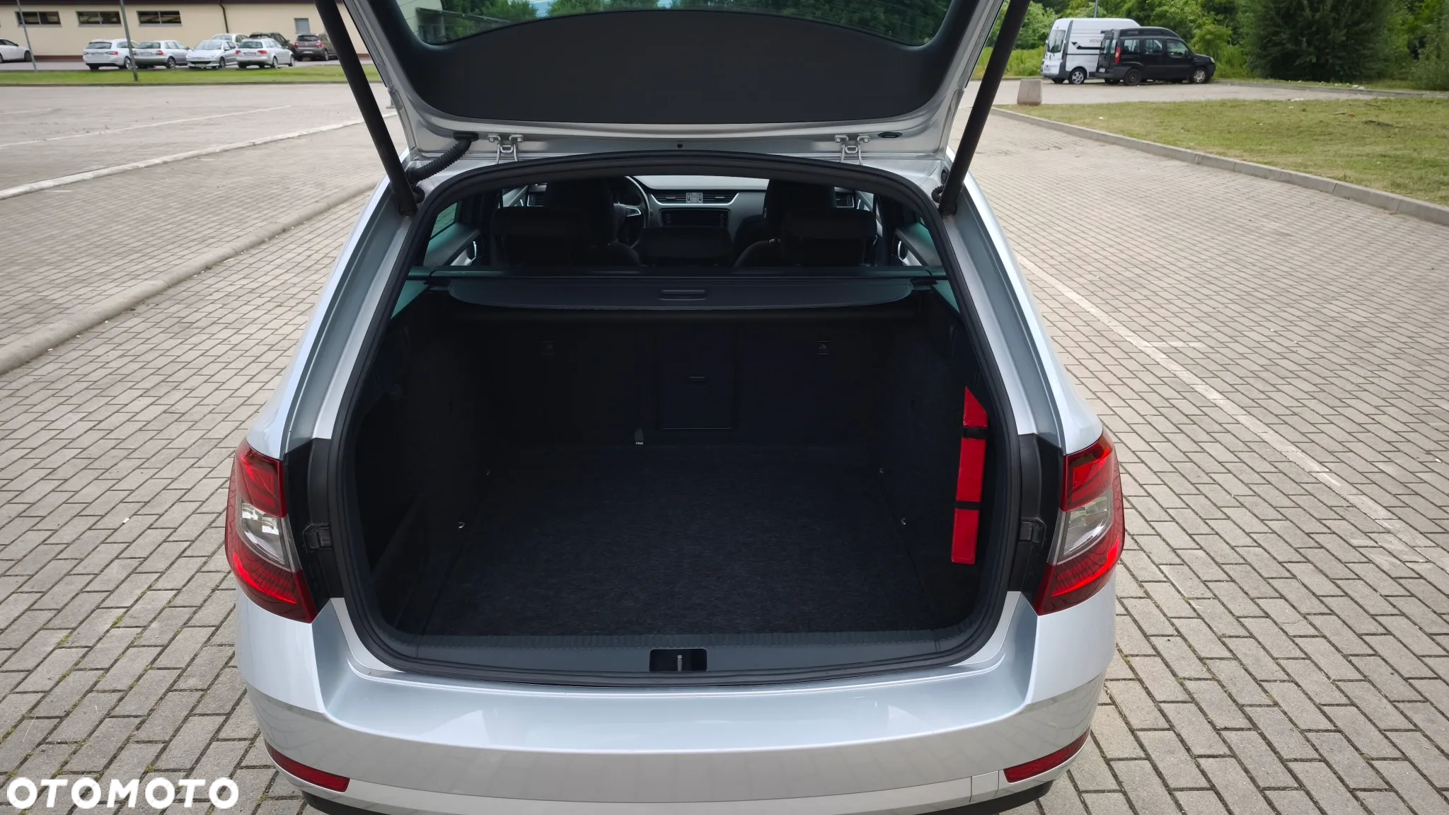 Skoda Octavia 2.0 TDI (Green tec) DSG Ambition - 9