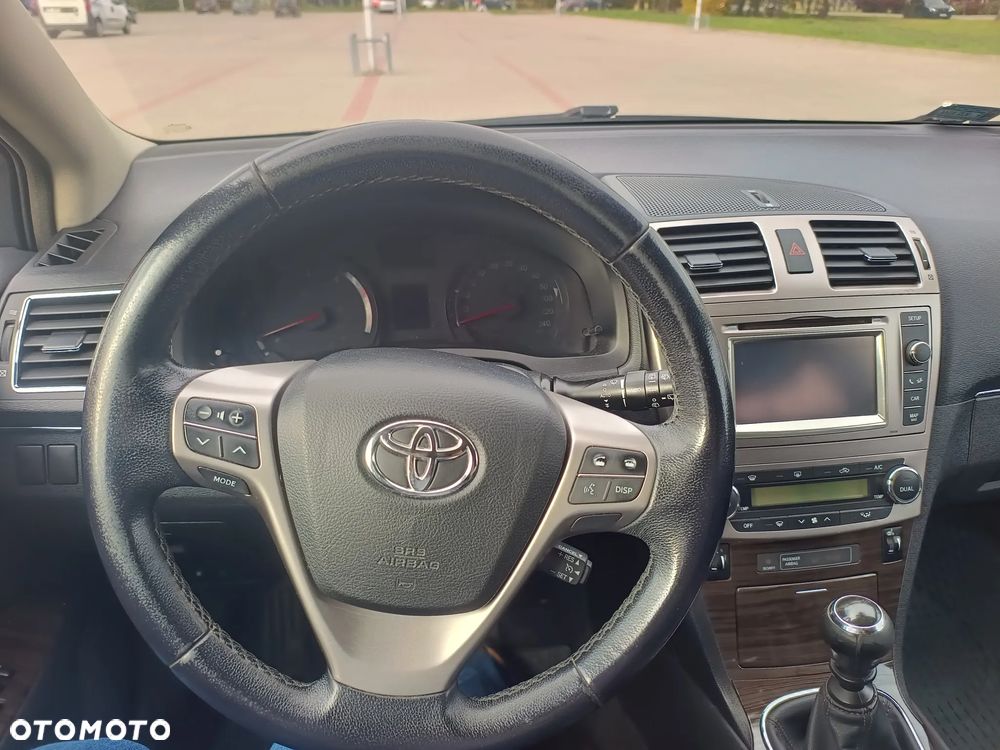 Toyota Avensis 2.0 D-4D Sol - 9