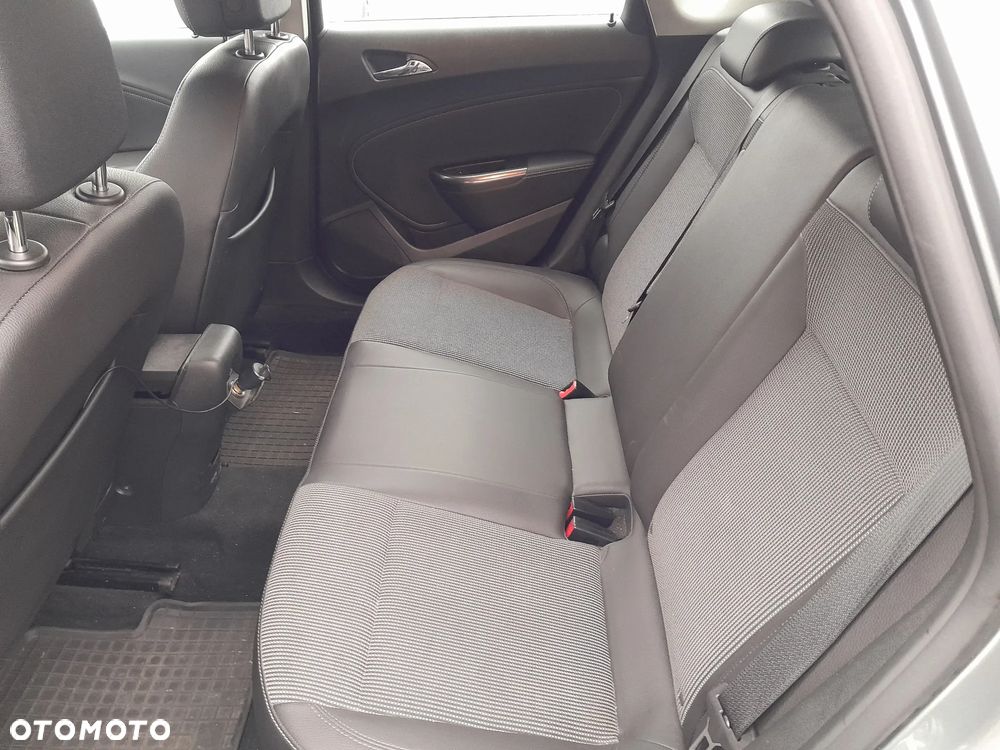 Opel Astra 1.4 ecoFLEX - 8