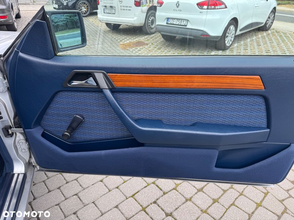 Mercedes-Benz W124 (1984-1993) - 17